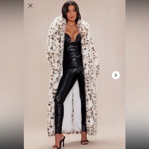 Calista Faux Fur Coat - White/combo